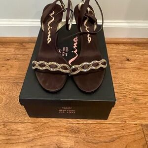 Nina Brown and Gold Heels with Metallic Elegance